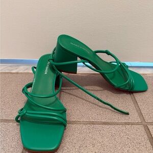 NEW never worn. Marc Fisher Green Women's Sandals. Size 7 1/2.